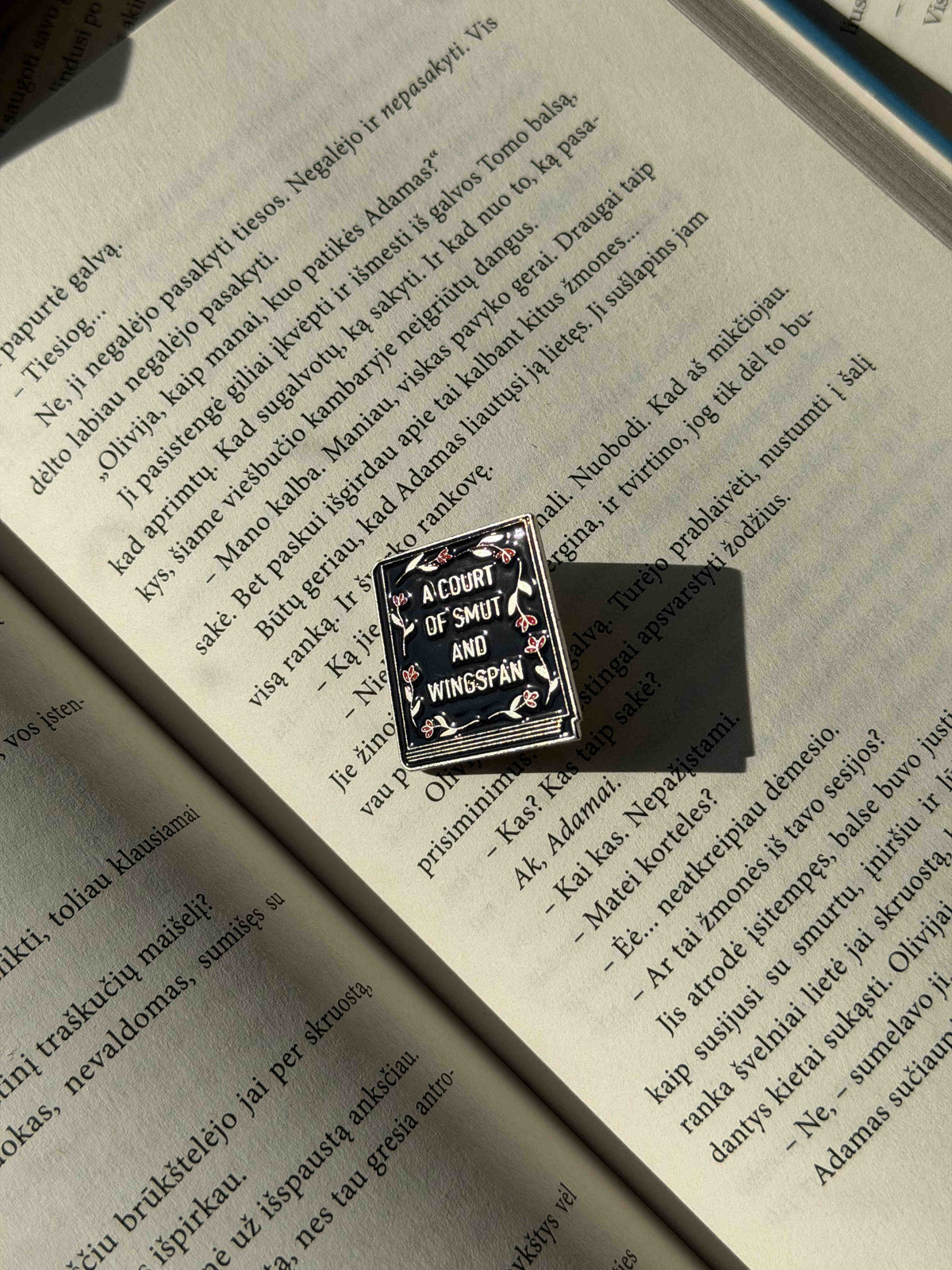 Pins "A court of smut and wingspan"