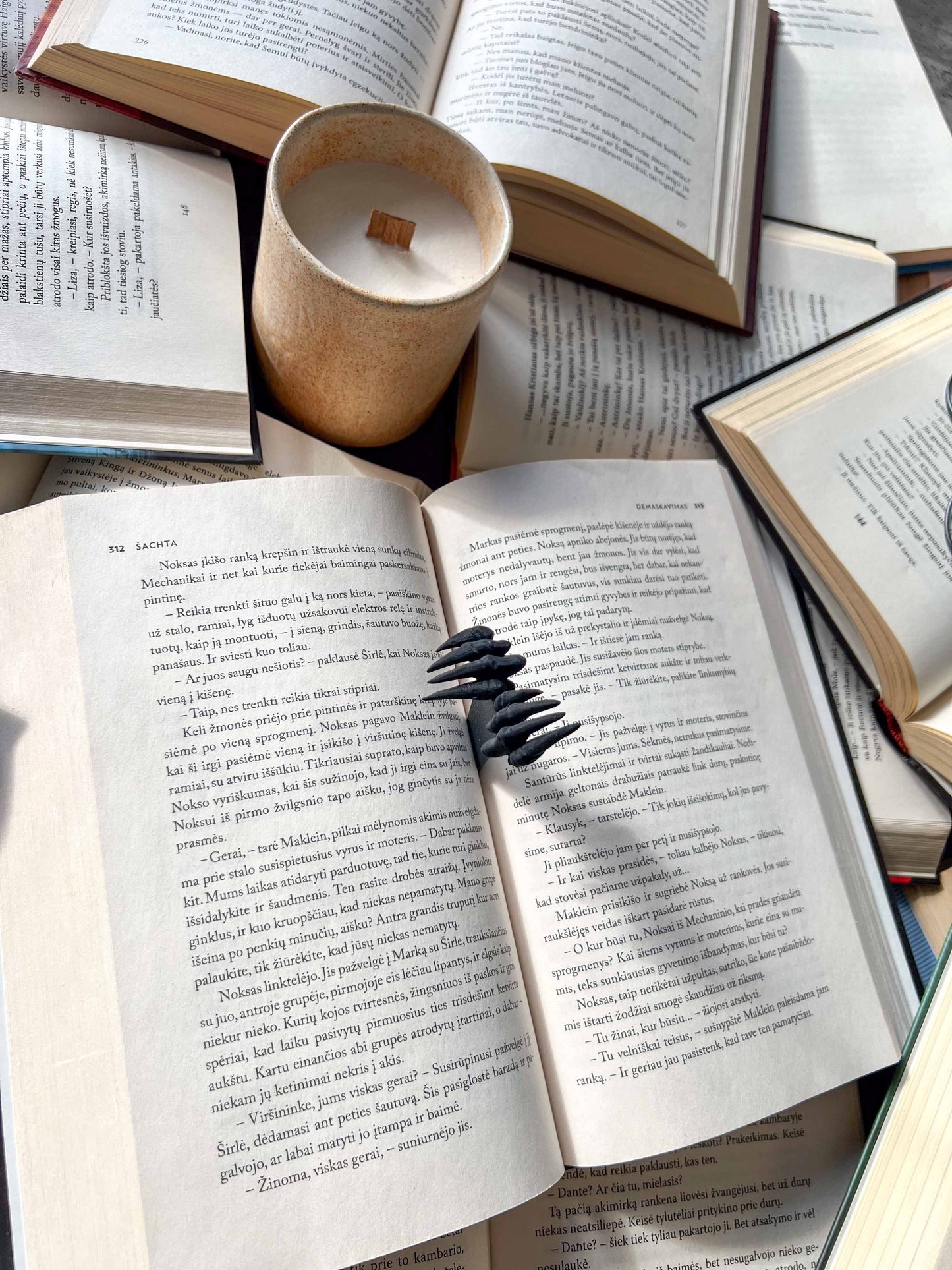 Bookmark "Devil Hands"