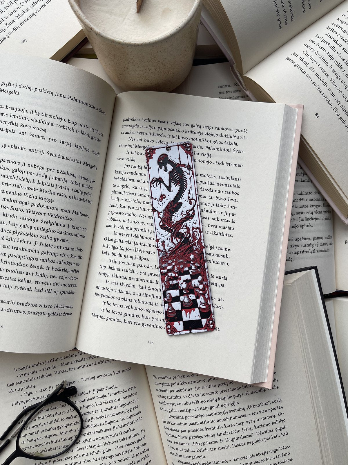 Dark Descent – Bookmark