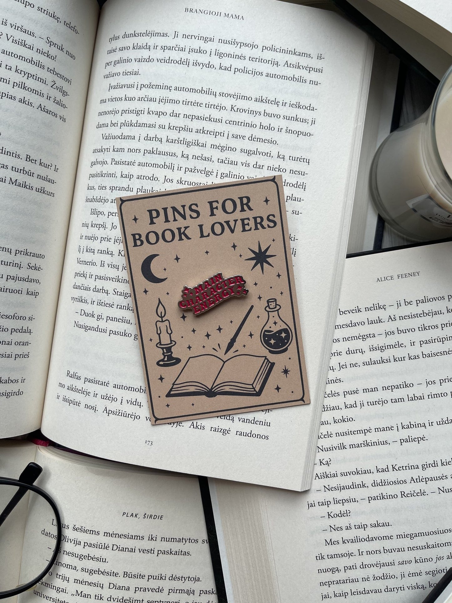 Pins "Main Character Energy"