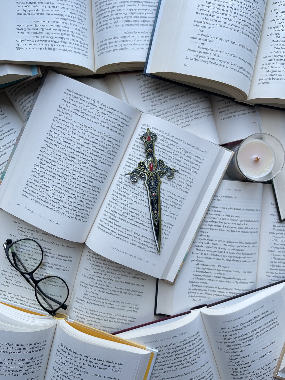 Bookmark "Ruby Dagger"