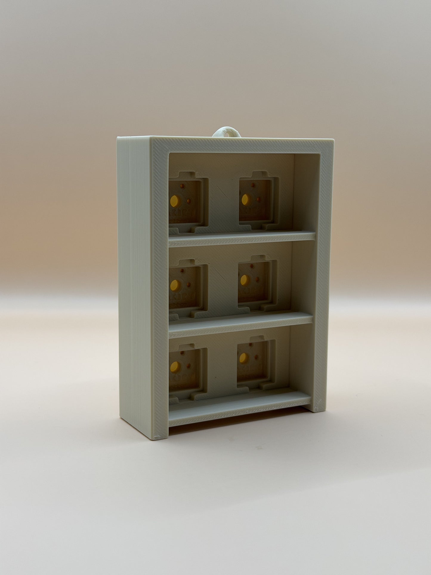 Minimal Shelf – 6 Clickers