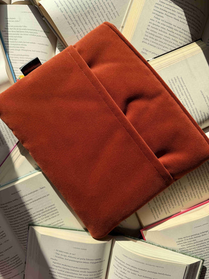Book Sleeve „Rustic Romance“ + 2 Bookmarks (For Free)