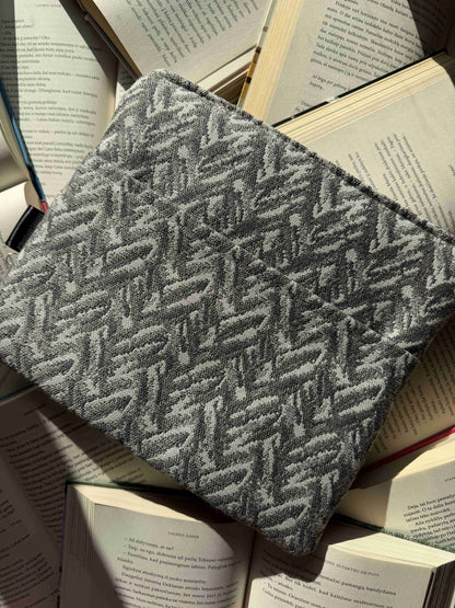 Book Sleeve „Midnight Whispers“ + 2 Bookmarks (For Free)