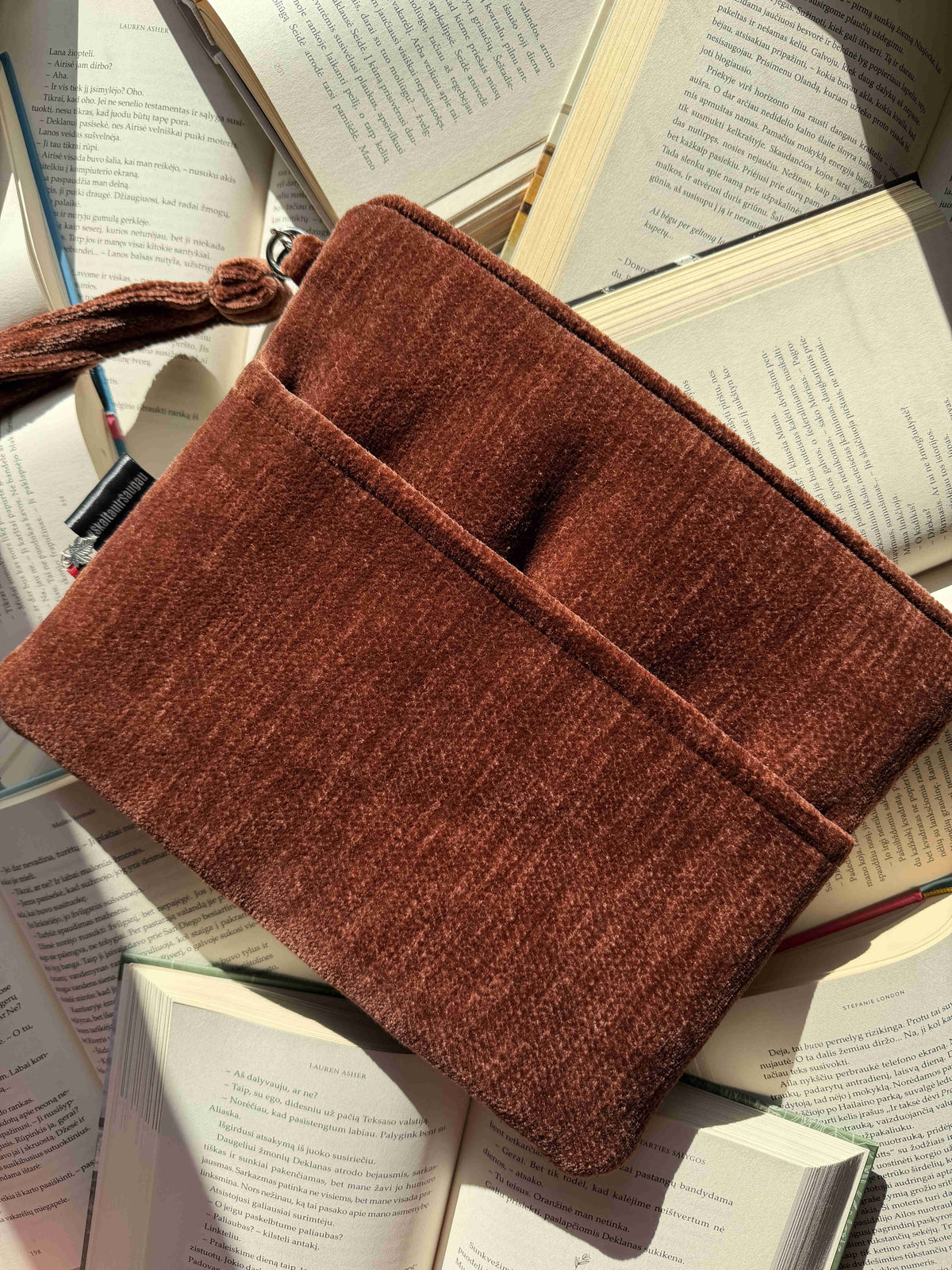 Book Sleeve „Golden Hour“ + 2 Bookmarks (For Free)