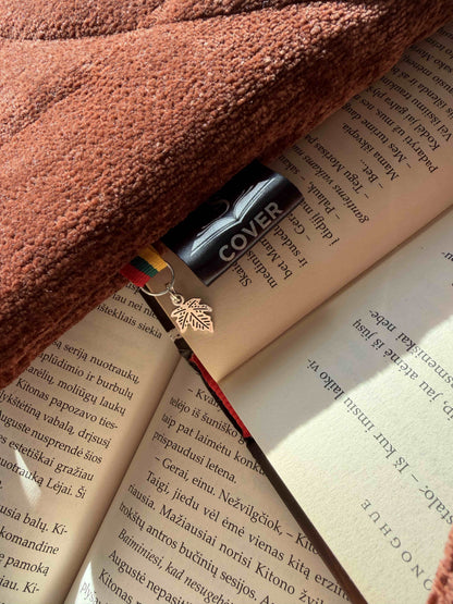 Book Sleeve „Golden Hour“ + 2 Bookmarks (For Free)