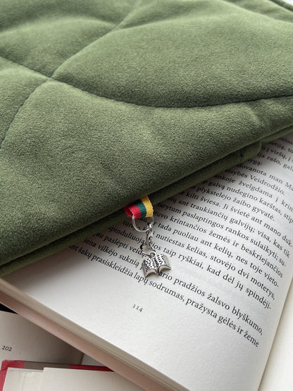 Forest Pages + 2 bookmarks (for free)