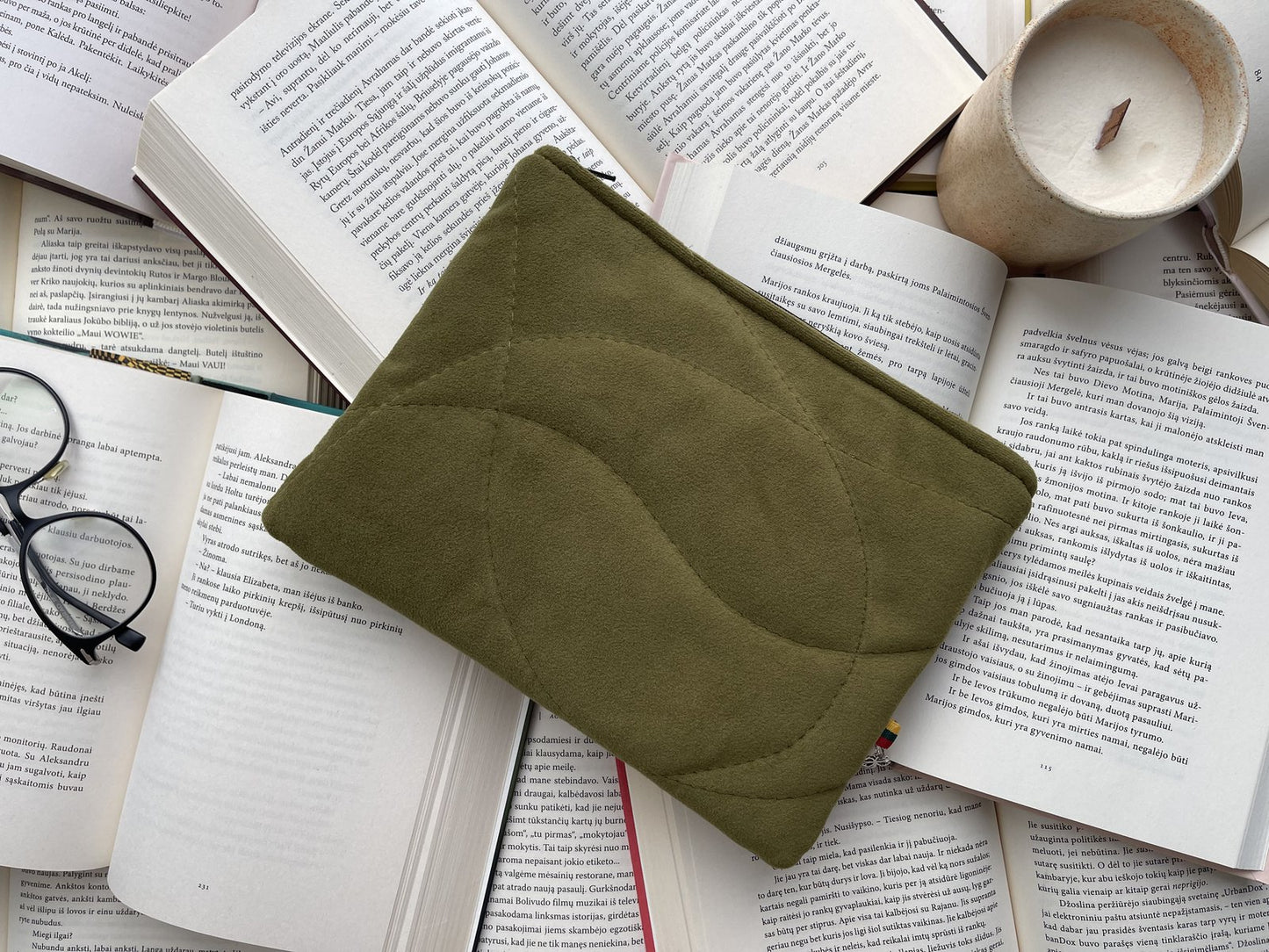 Olive Pages – E-Reader Sleeve