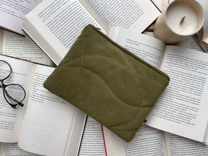 Olive Pages – E-Reader Sleeve