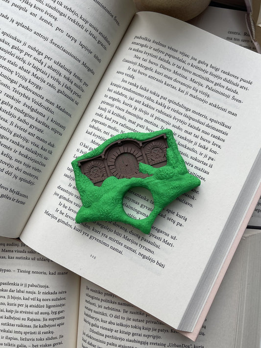 Fantasy Gate – Book Page Holder