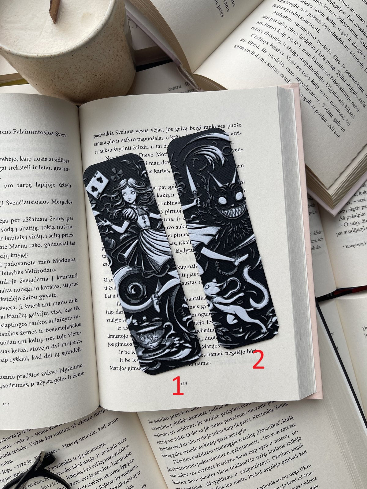 Bookmark “Creepy Wonderland”