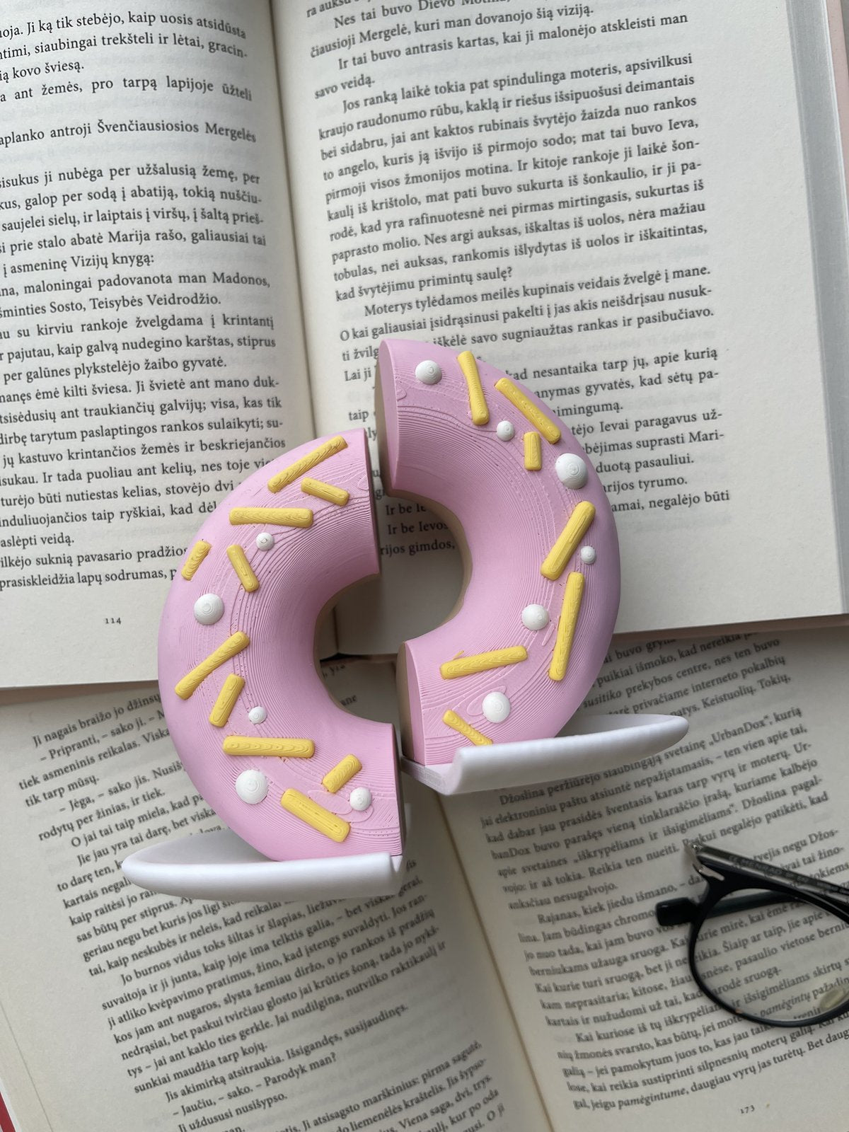 Bookend “Donut”