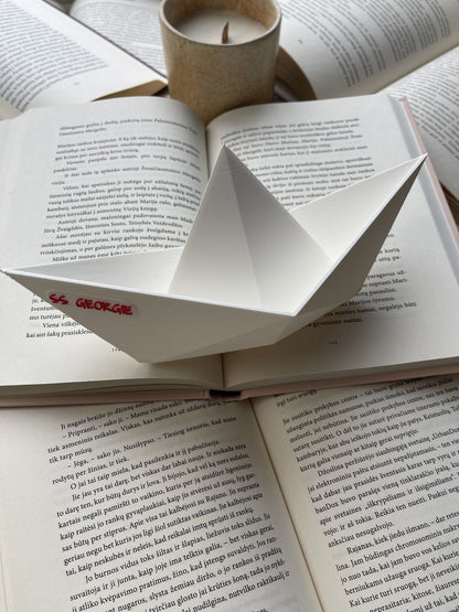 Bookshelf Decor “Paper Boat”