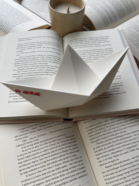 Bookshelf Decor “Paper Boat”