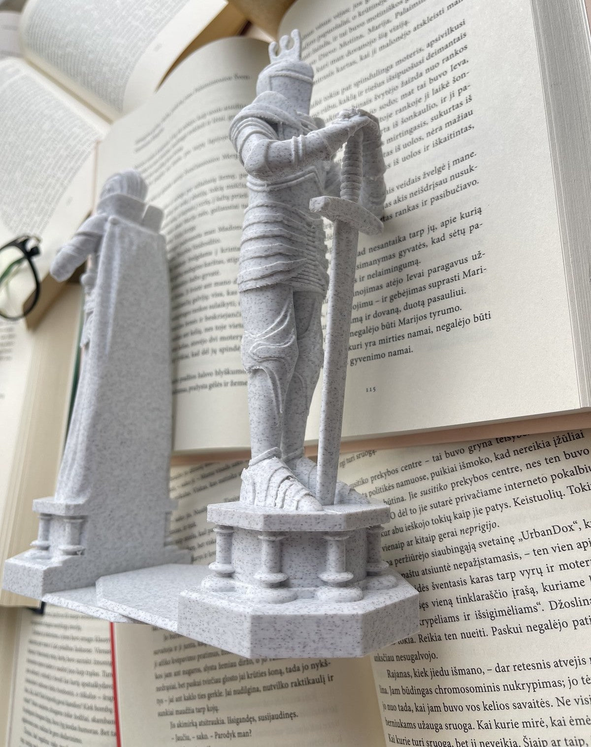 Bookend “Wizard’s Chess Knights”