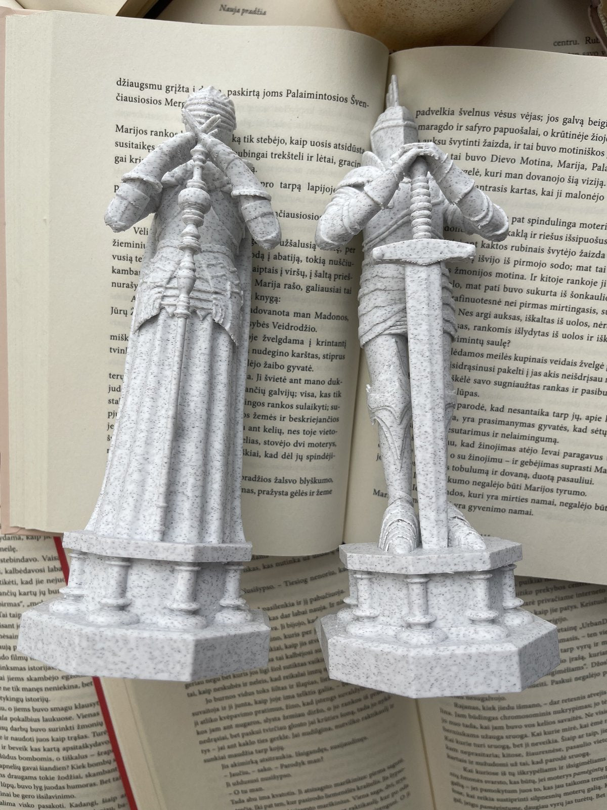 Bookend “Wizard’s Chess Knights”