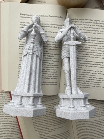 Bookend “Wizard’s Chess Knights”