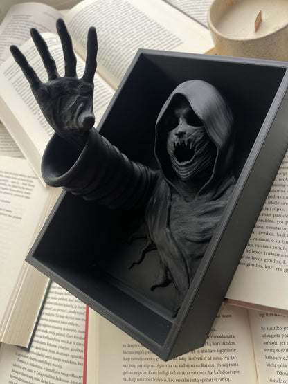 Booknook “Dark Presence”