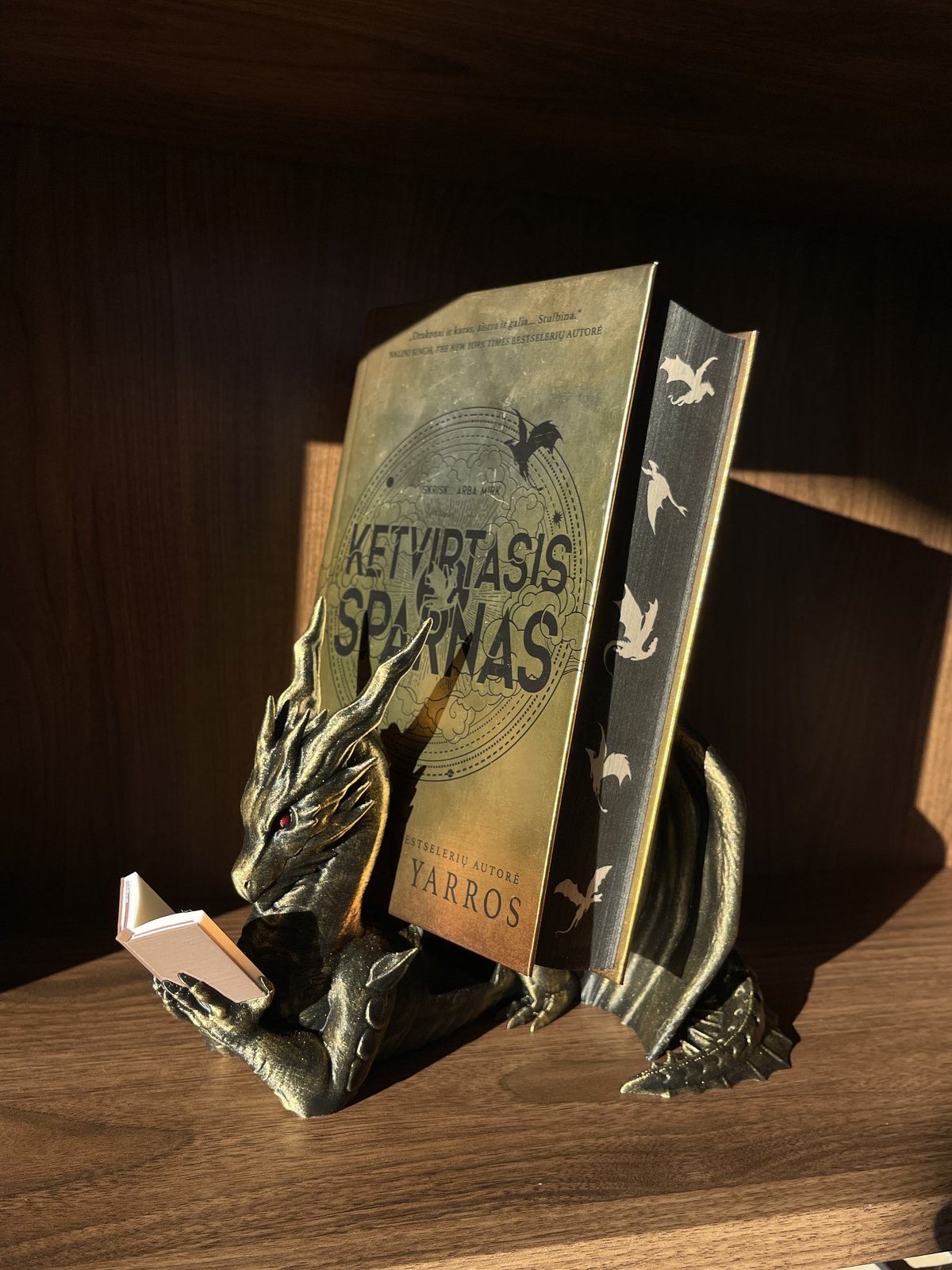 Book Stand “Dragon Reader”