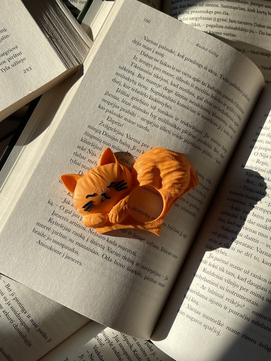 Page Holder “Sleeping Cat”
