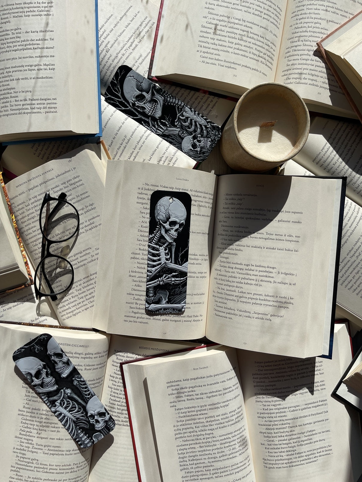 Bookmark "Skeleton Life"