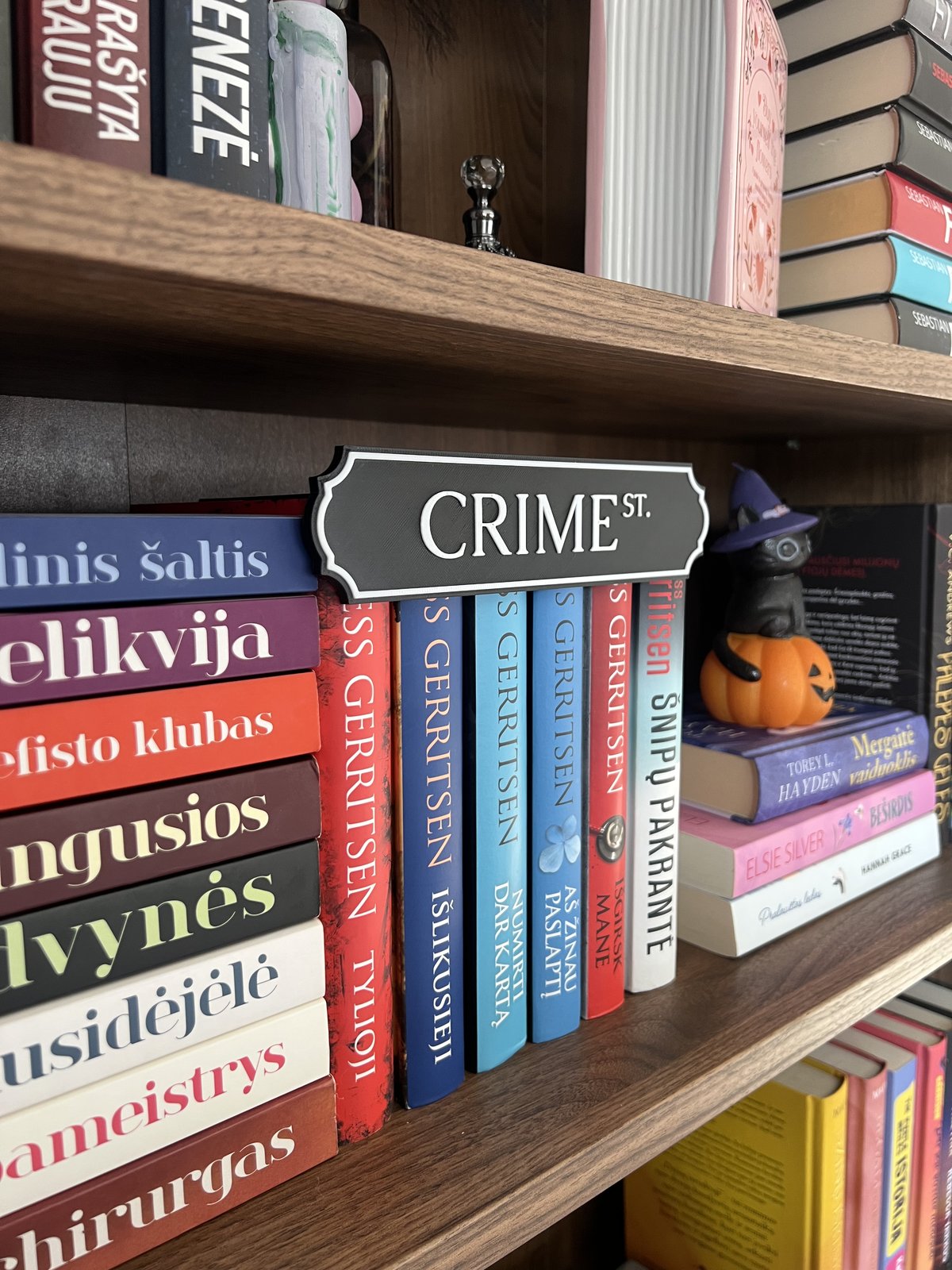 Bookshelf Sign (Buy 4, Pay for 3)