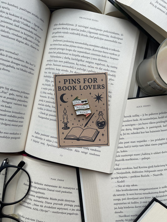 Pins "Cool People Read"