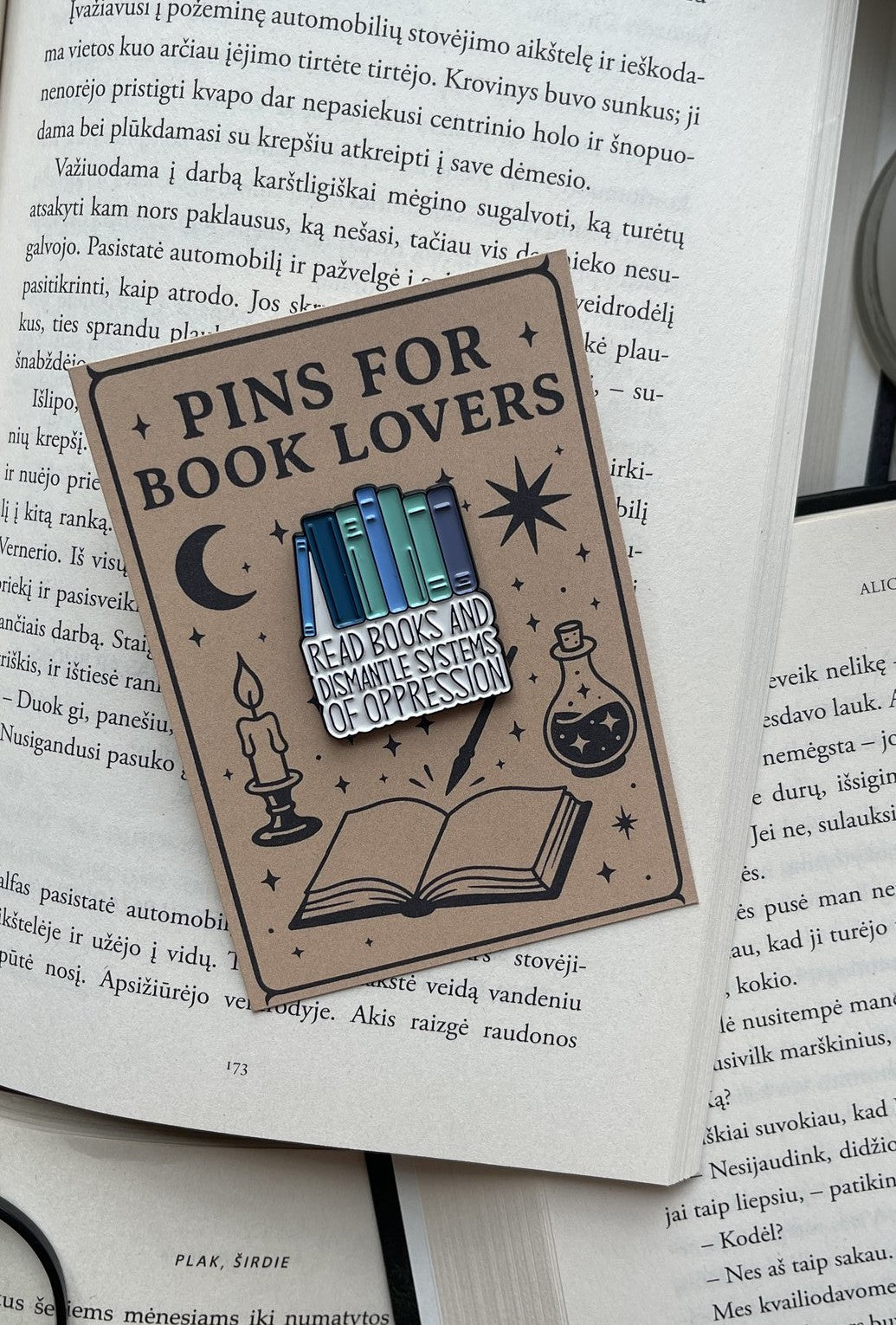 Pins "Read books and dismantle systems of oppression"
