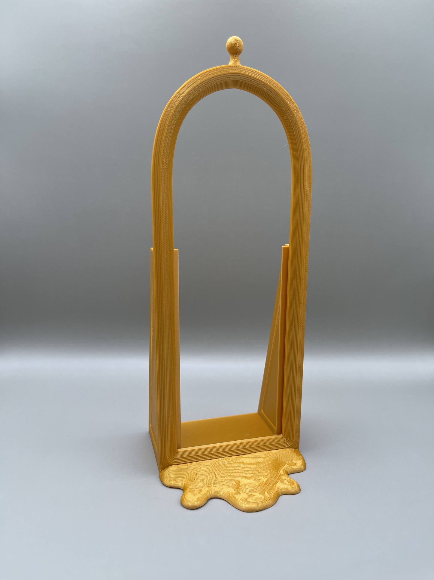 Golden Arch Decor – Minor Defect