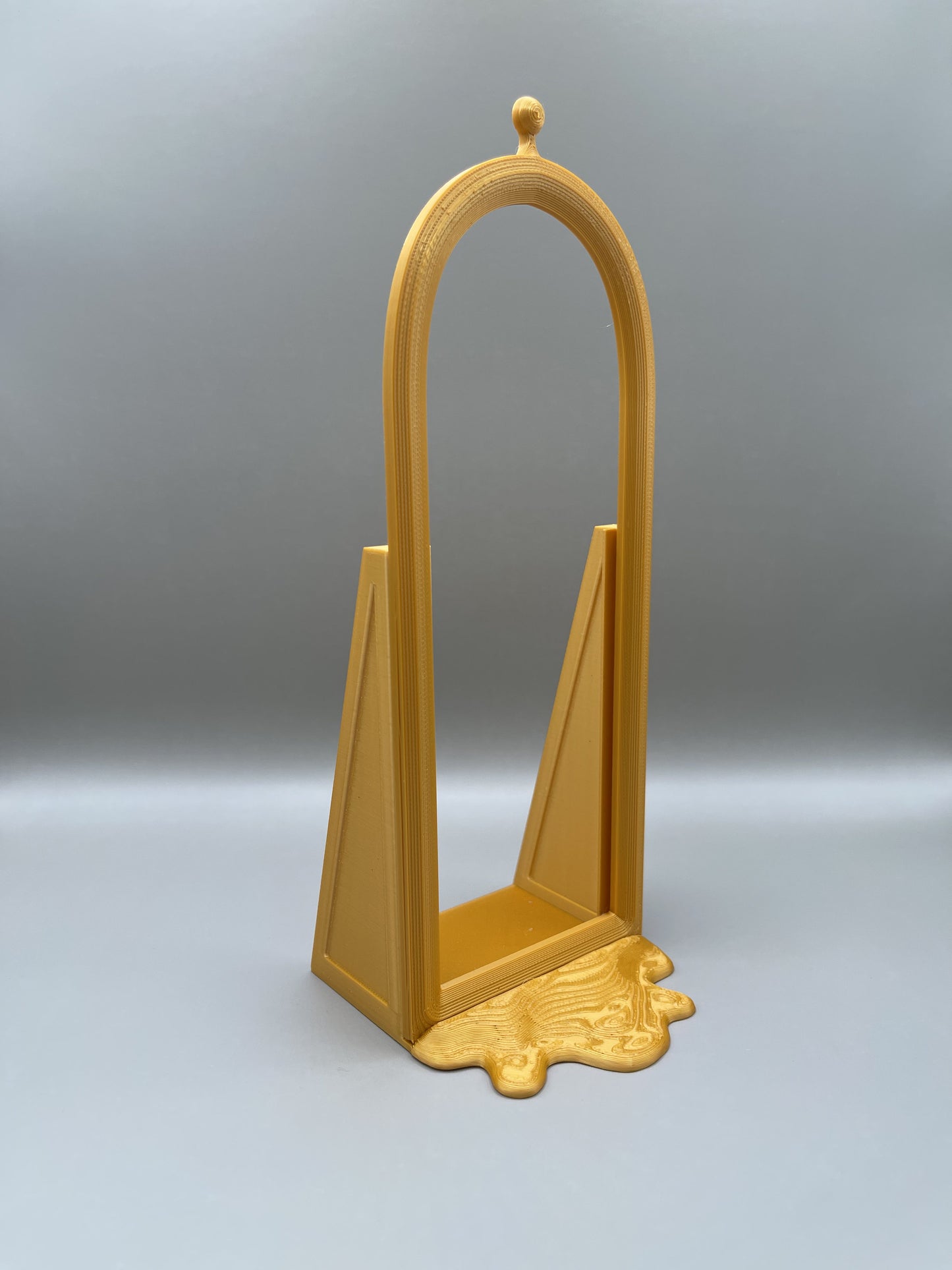 Golden Arch Decor – Minor Defect