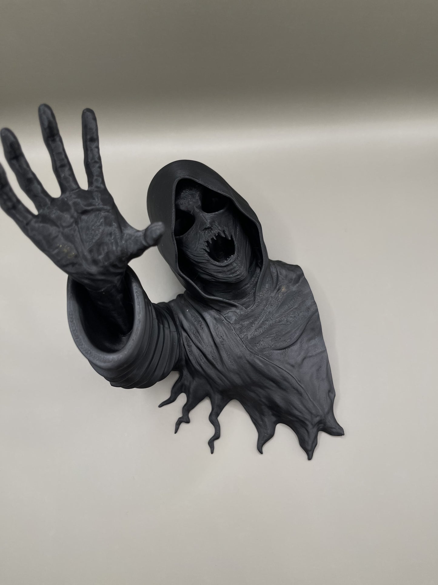 “Dark Presence” Decor – Minor Defect