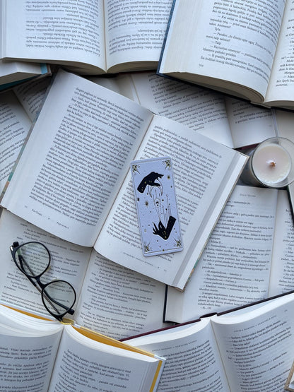 Bookmark "The World in our Hands"