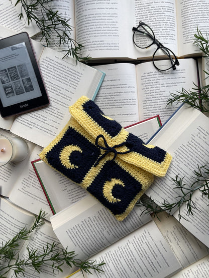 Crochet Sleeve "Moons"