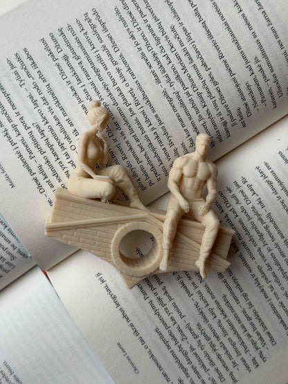 Page Holder "Reading Couple"