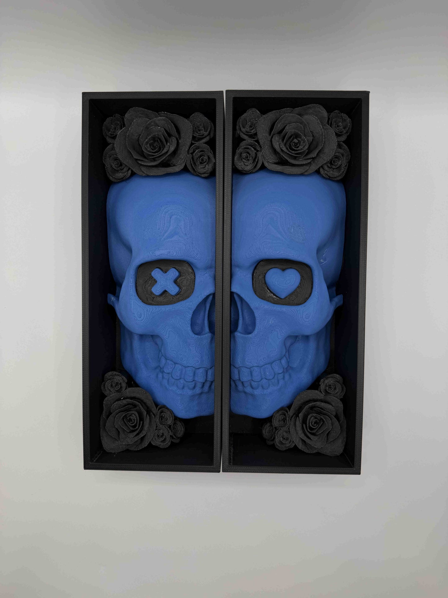 Book Nook "Lights Out Skulls"