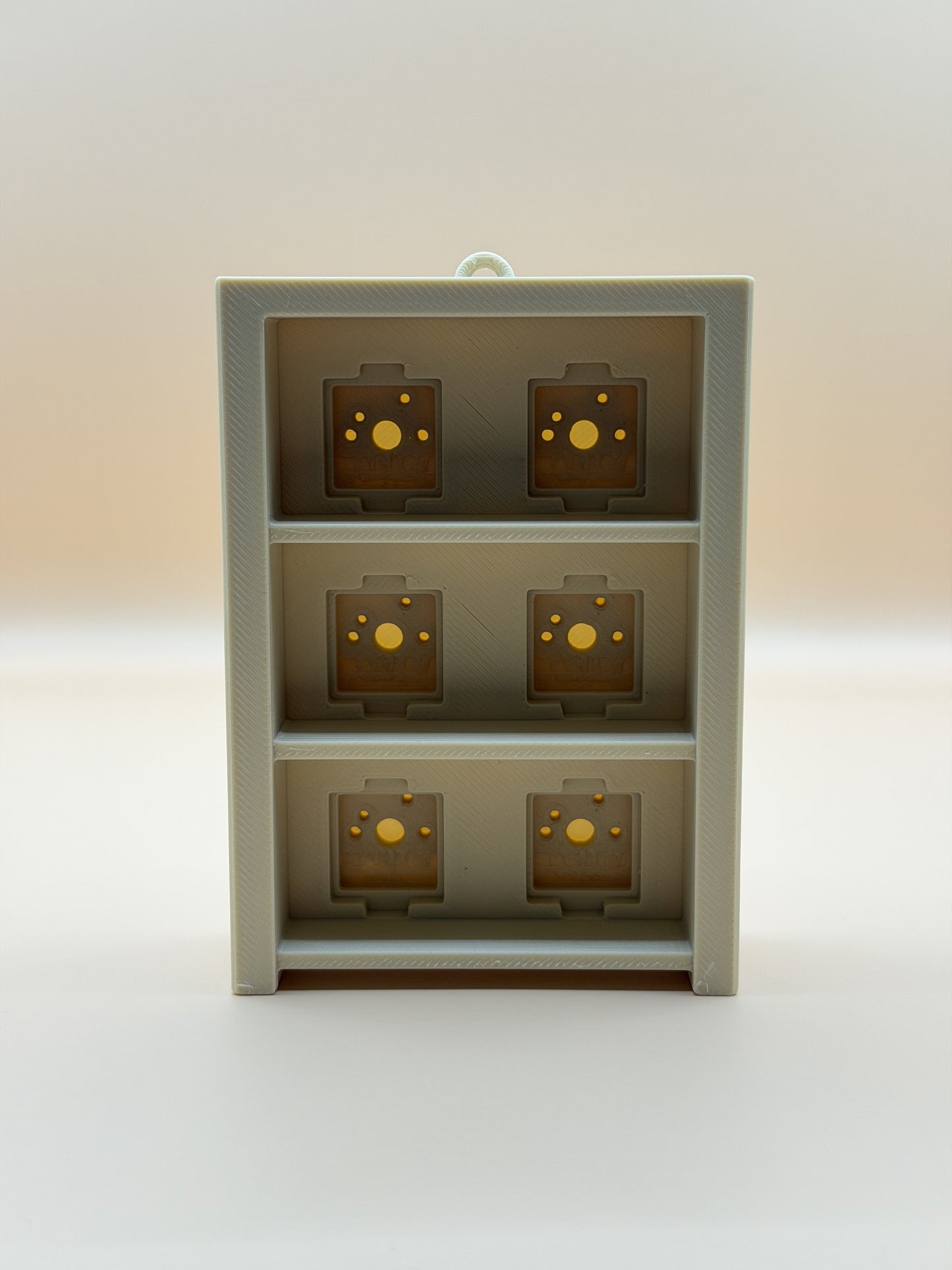 Minimal Shelf – 6 Clickers