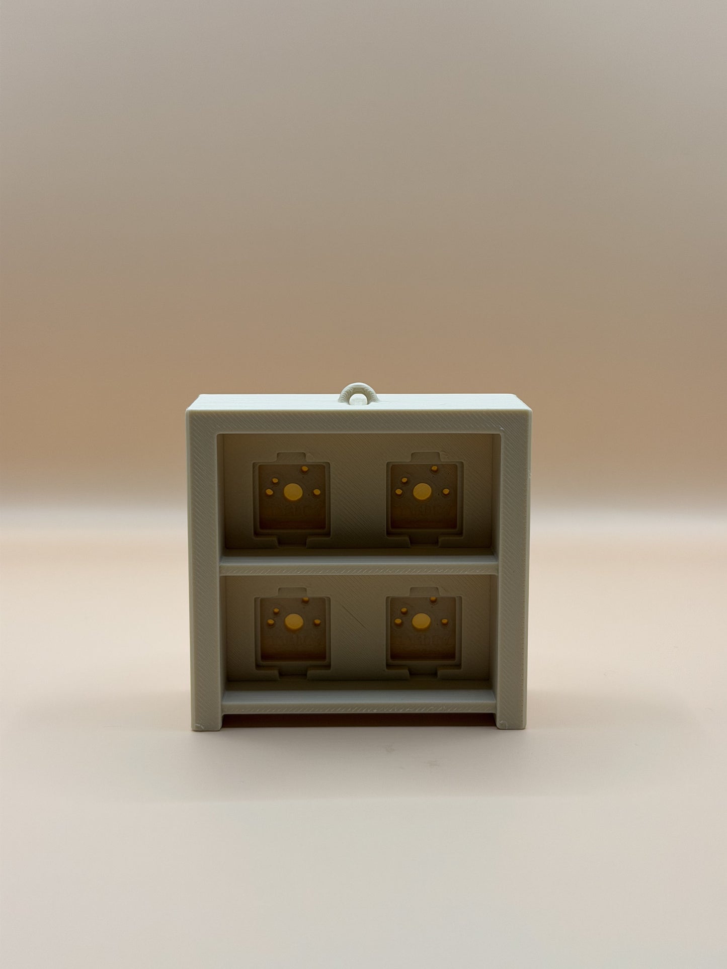 Minimal Shelf – 4 Clickers