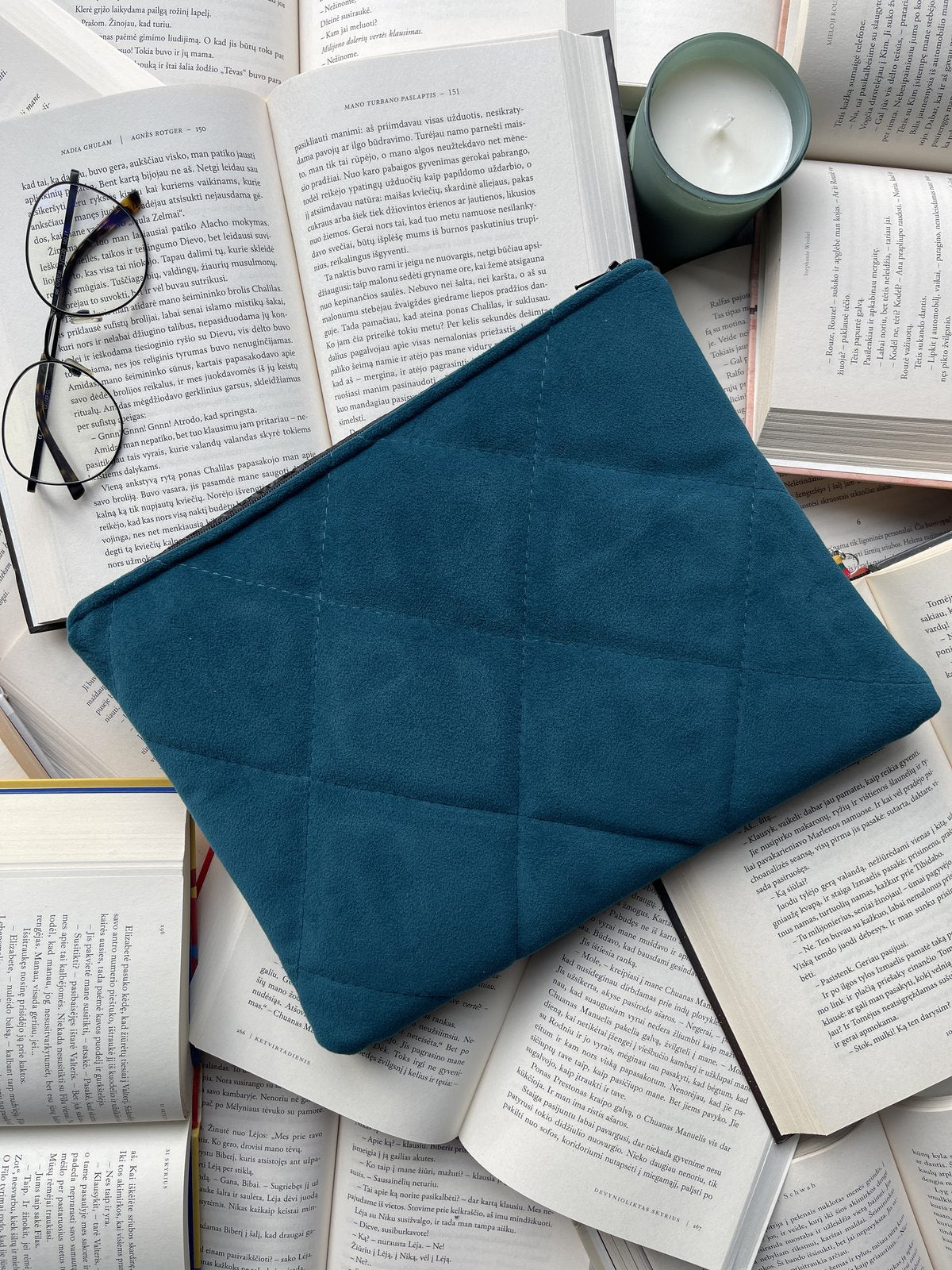 Book sleeves + 2 bookmarks (for free)