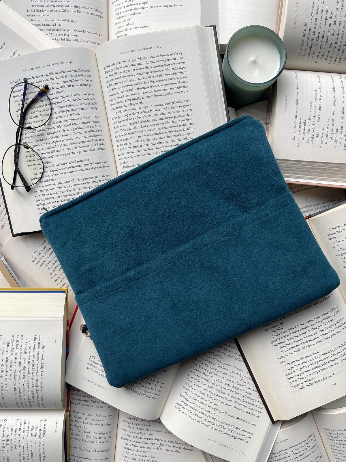 Midnight Chapters+ 2 bookmarks (for free)