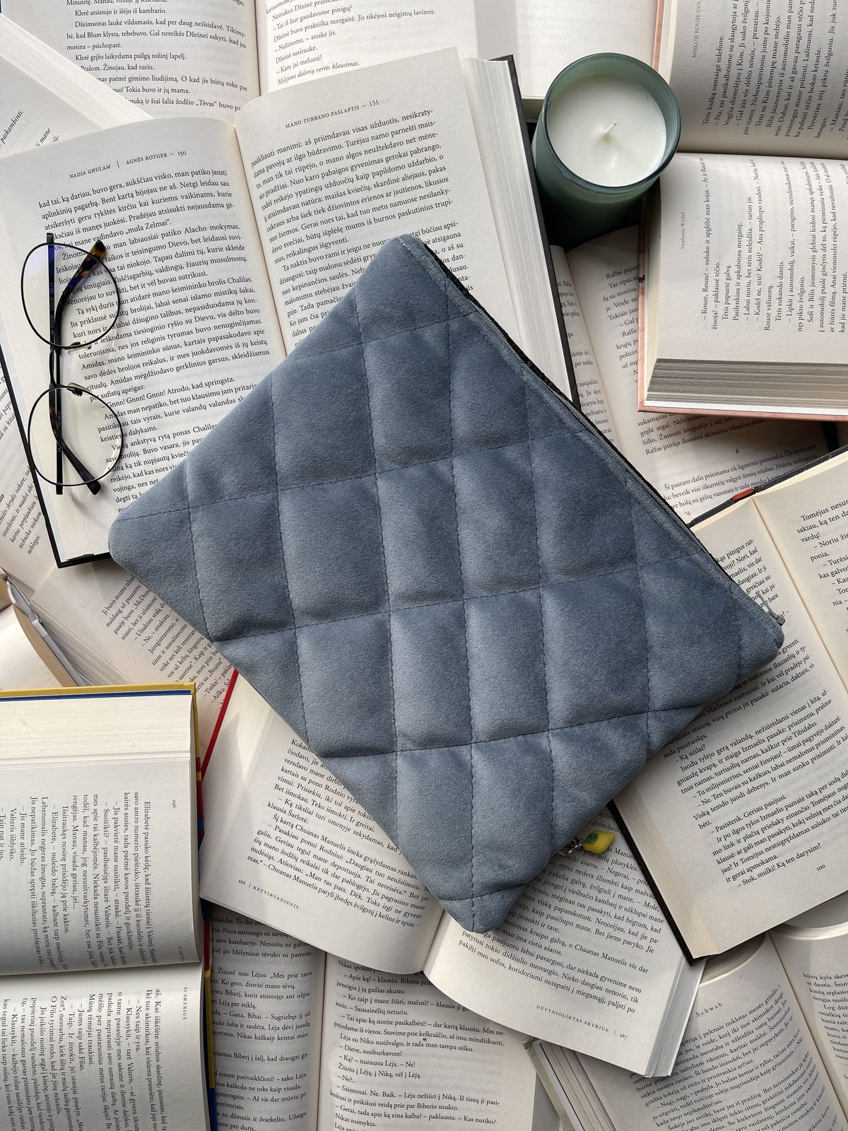 Book sleeves + 2 bookmarks (for free)