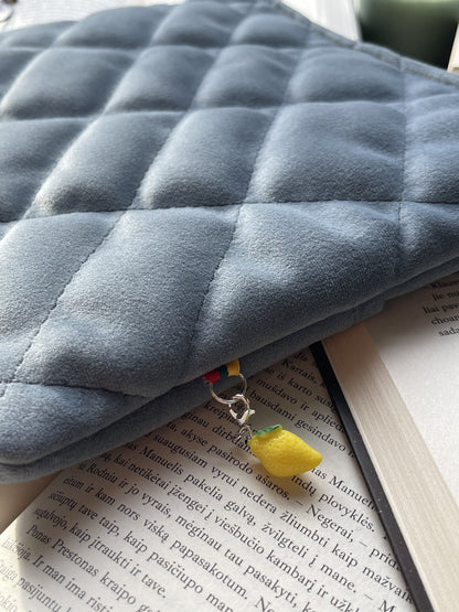 Book sleeves + 2 bookmarks (for free)