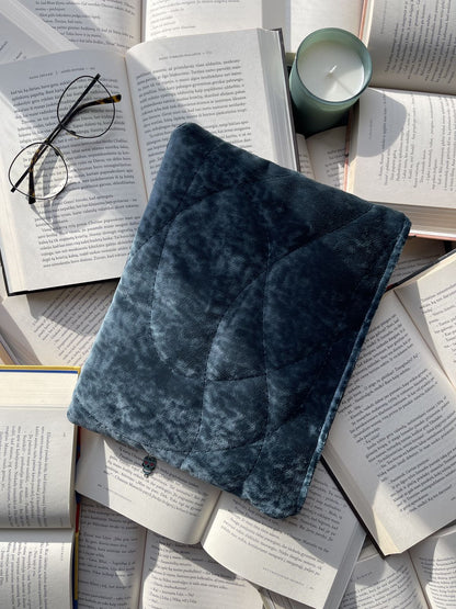 Book sleeves + 2 bookmarks (for free)
