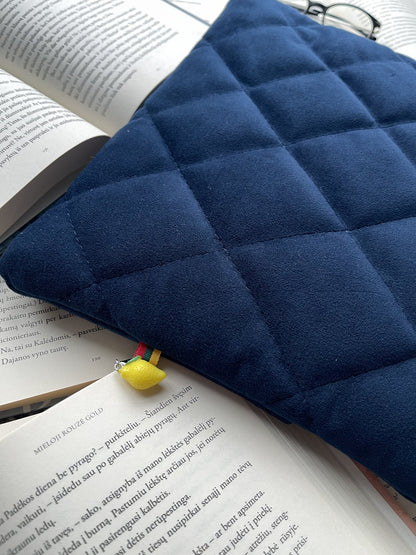 Midnight Library + 2 bookmarks (for free)