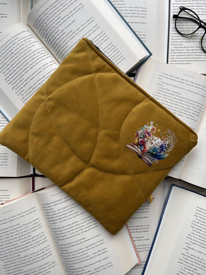 Golden Chapter + 2 bookmarks (for free)