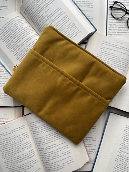 Golden Chapter + 2 bookmarks (for free)