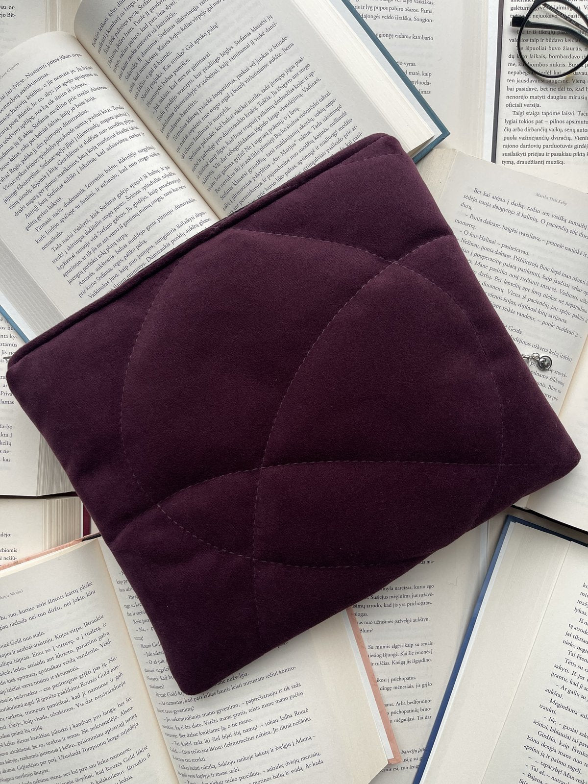 Twilight Tales + 2 bookmarks (for free)