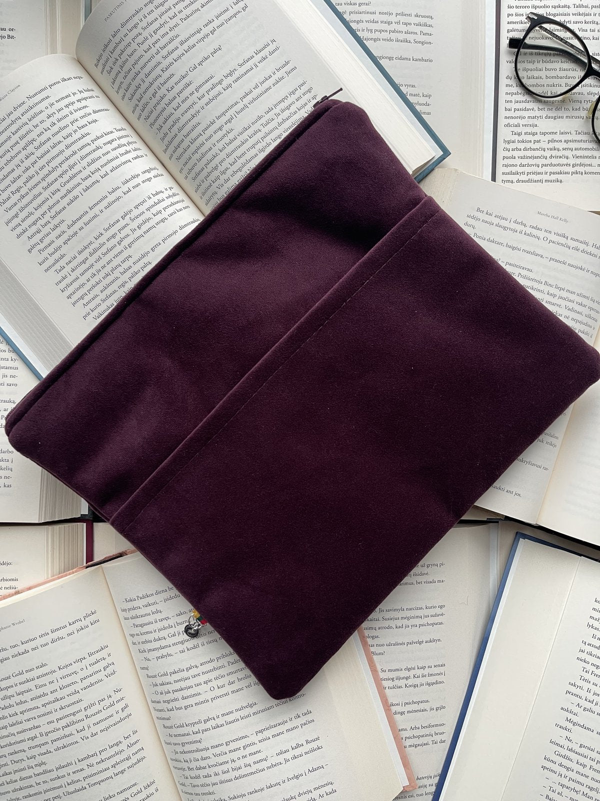 Twilight Tales + 2 bookmarks (for free)