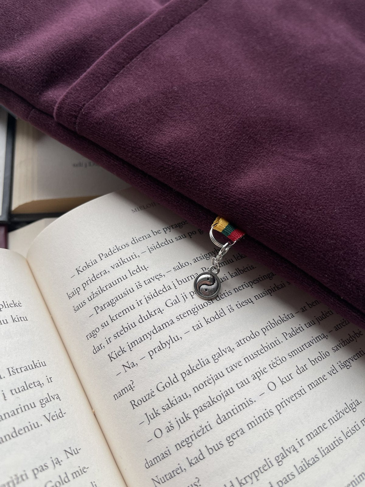 Twilight Tales + 2 bookmarks (for free)