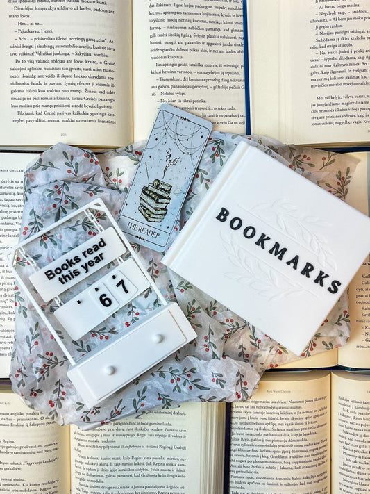 Bookish Desk Set