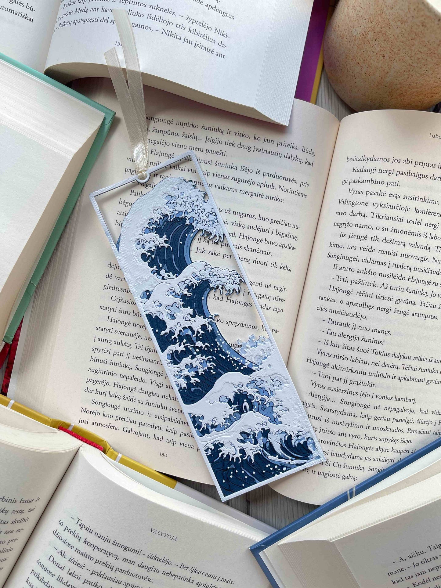 Bookmark "Waves 2"